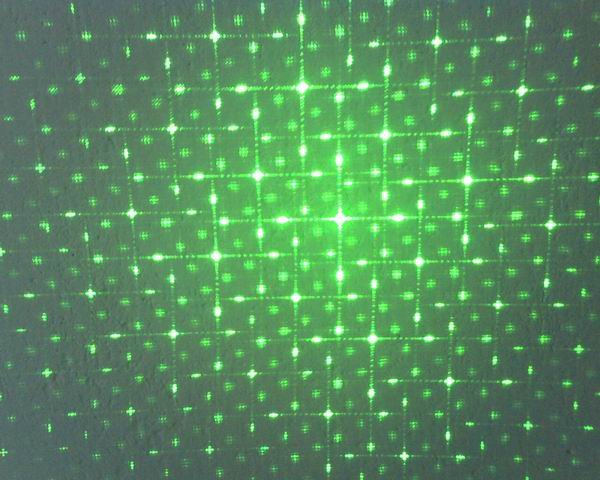 200mw 5in1 green laser pointer with 5 amazing Pattern Heads